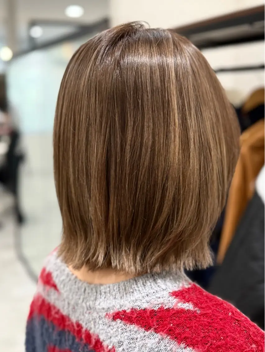 ミディアム カラー ベージュカラー ミルクティーベージュ カット ヘアカラー トリートメント 髪質改善縮毛矯正 💎TOMOのヘアスタイル