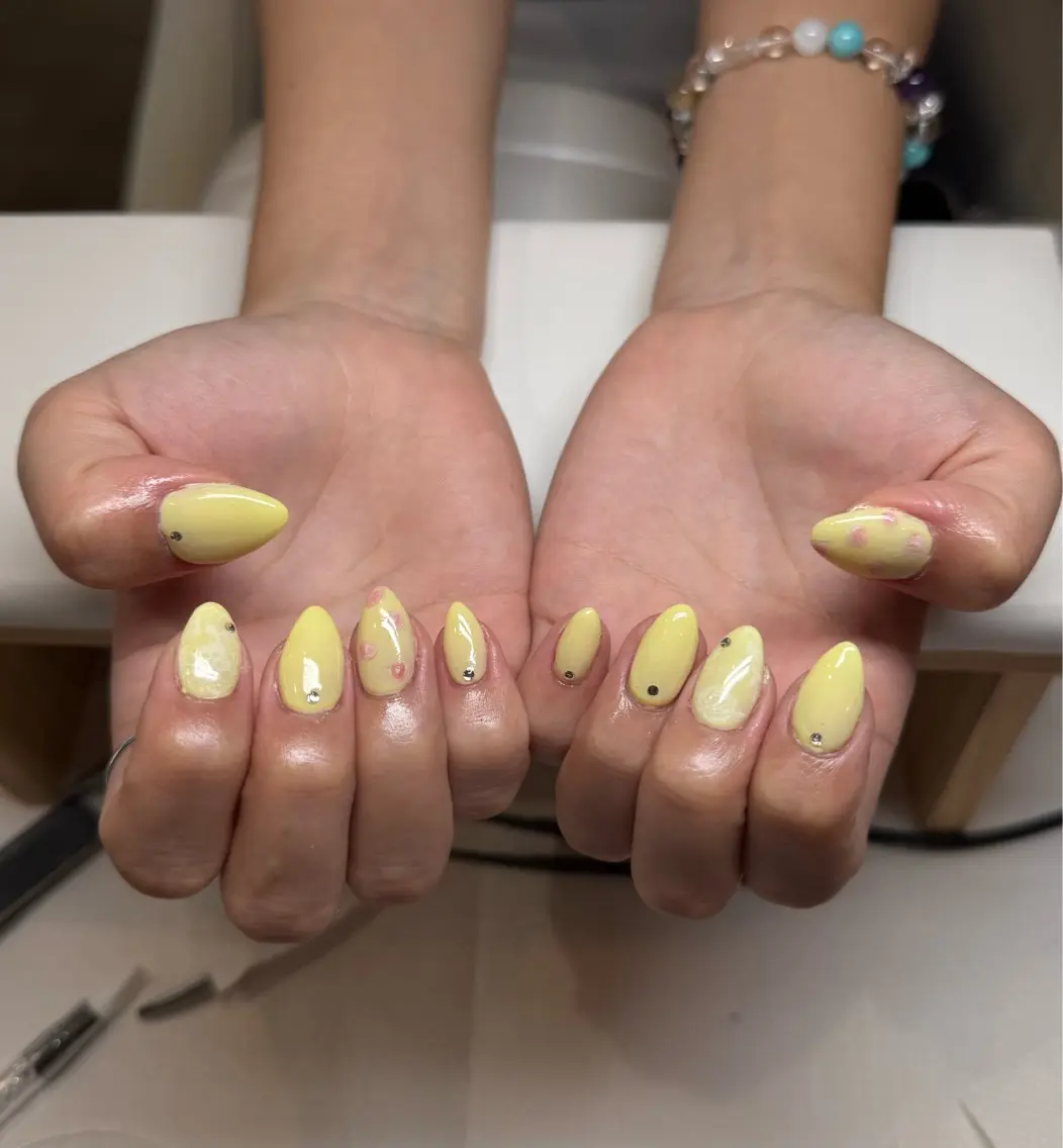 ネイル yotsuha 🍀のネイルデザイン