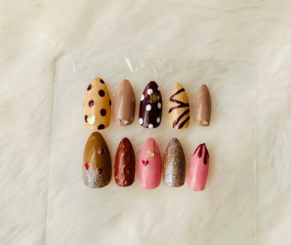 ネイル バレンタイン Y's TONEのネイルデザイン