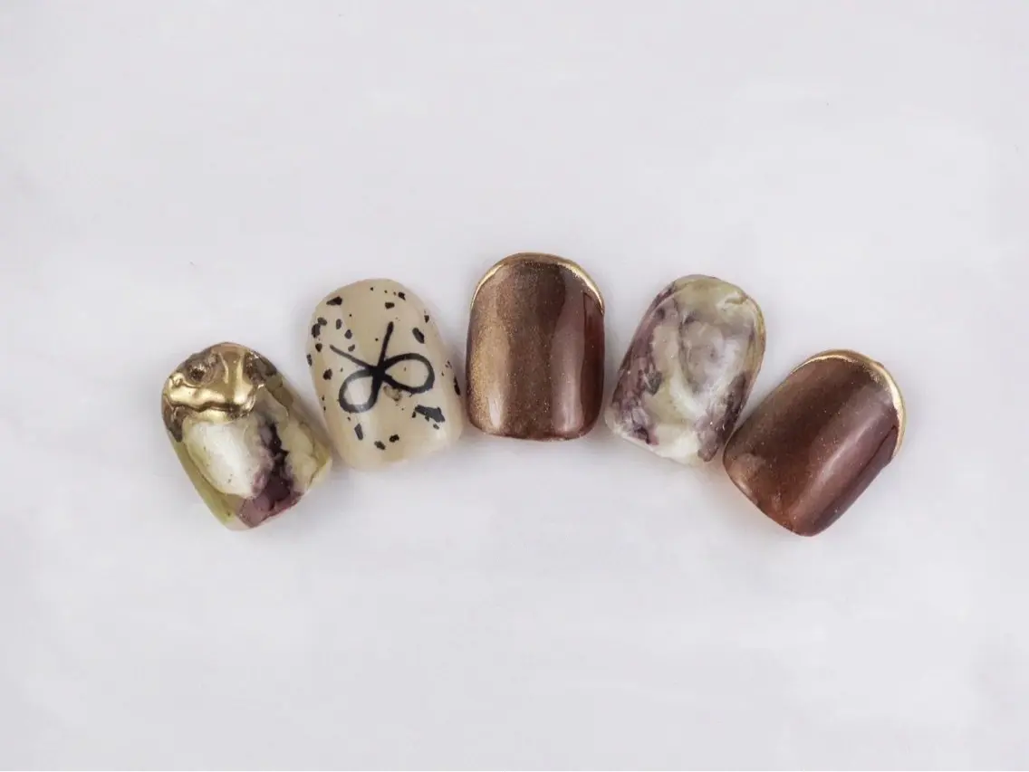 ネイル feminine nailのネイルデザイン
