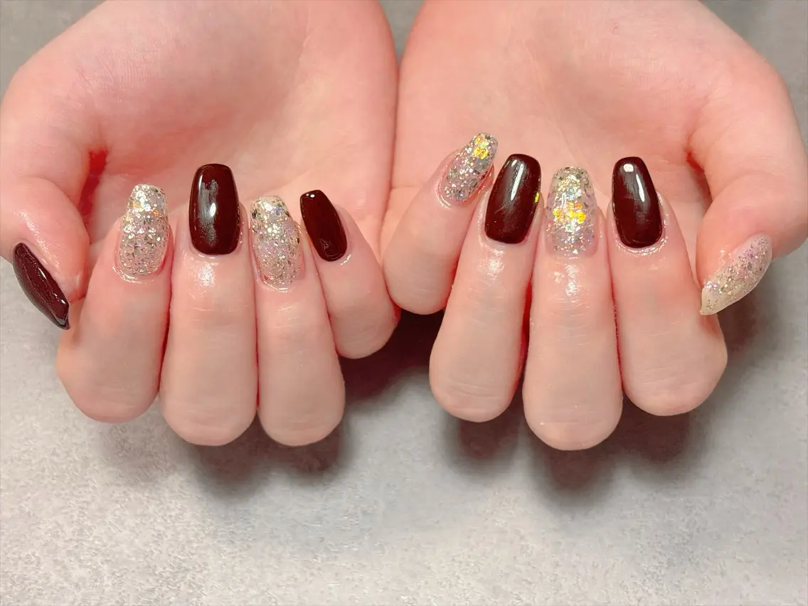ネイル ブラウン ラメ(グリッター) ラメグラデーション マグネットネイル ハンドネイル ハンドケア 💫ゆか_ Nailartistのネイルデザイン