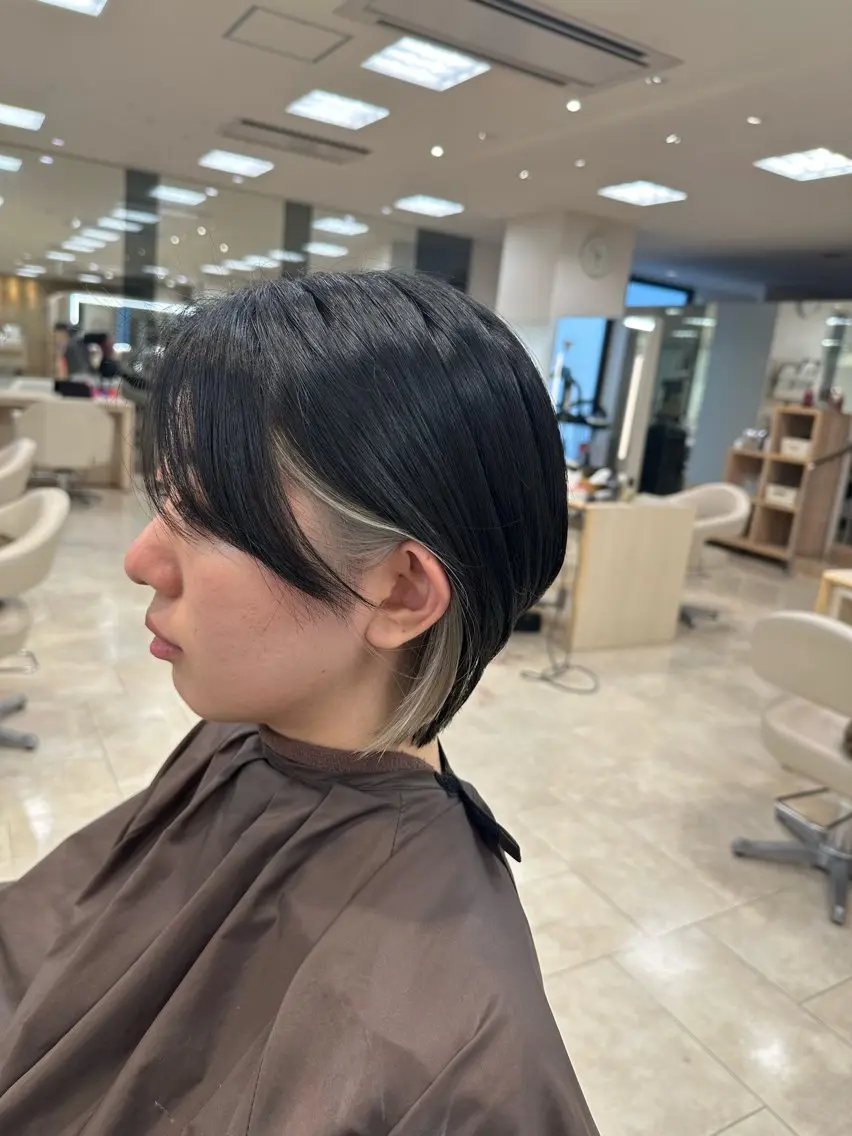 ショート カラー 艶髪 黄金比みくのヘアスタイル