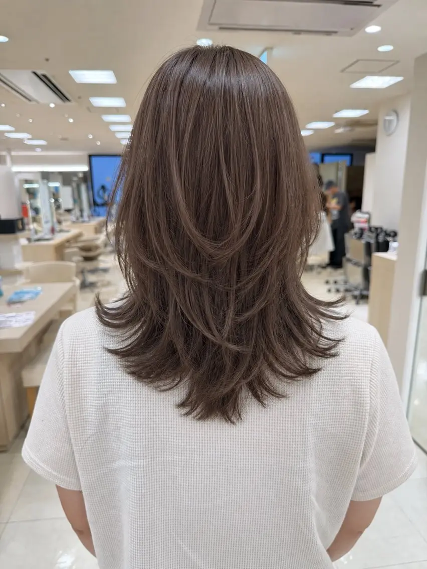 ミディアム ミディアムレイヤー レイヤーカット 似合わせカット カット 盛れるレイヤーカット 得意🌹井上美沙のヘアスタイル