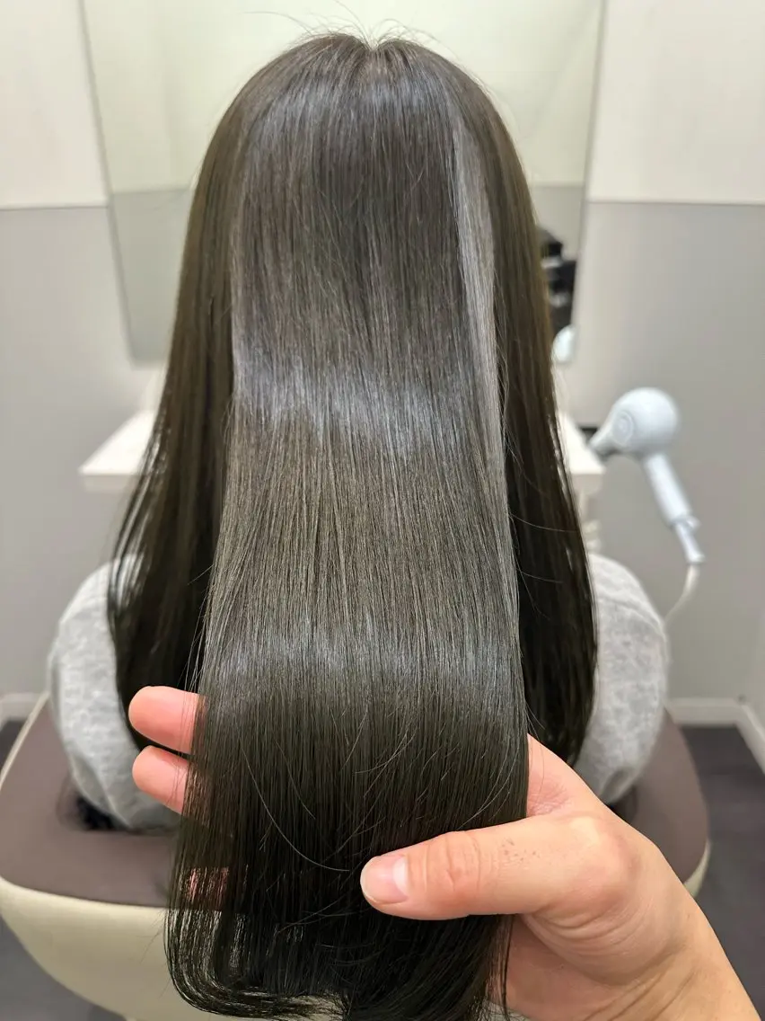 ロング カラー ケアカラー 透明感カラー グレージュ オリーブグレージュ オリーブグレー 【美髪矯正 /髪質改善】RINのヘアスタイル