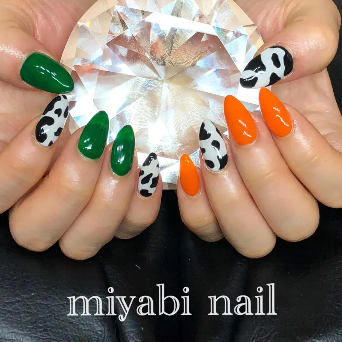 ネイル アートネイル ジェルネイル グリーン 持ち込み オレンジ ハンドネイル miyabi nail 桂川駅近くのネイルデザイン