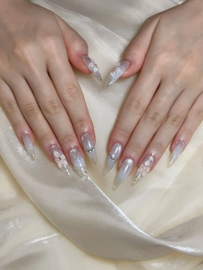 ネイル ENSalon 愛佳のネイルデザイン