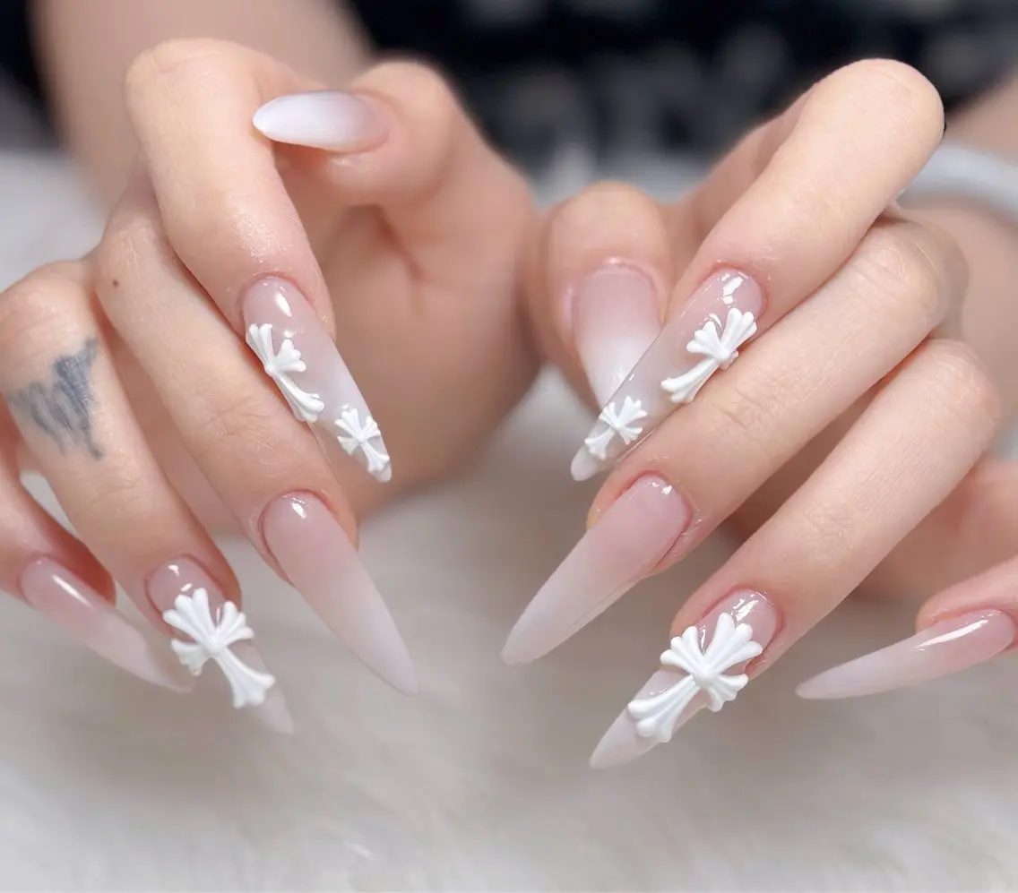 ネイル オーロラネイル チークネイル フットネイル フレンチネイル ジェルネイル ハンドネイル Nichi Nailsのネイルデザイン