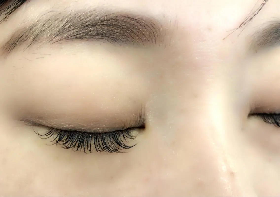 マツエク・マツパ Cカール wellbe 泉の眉毛・アイブロウイメージ
