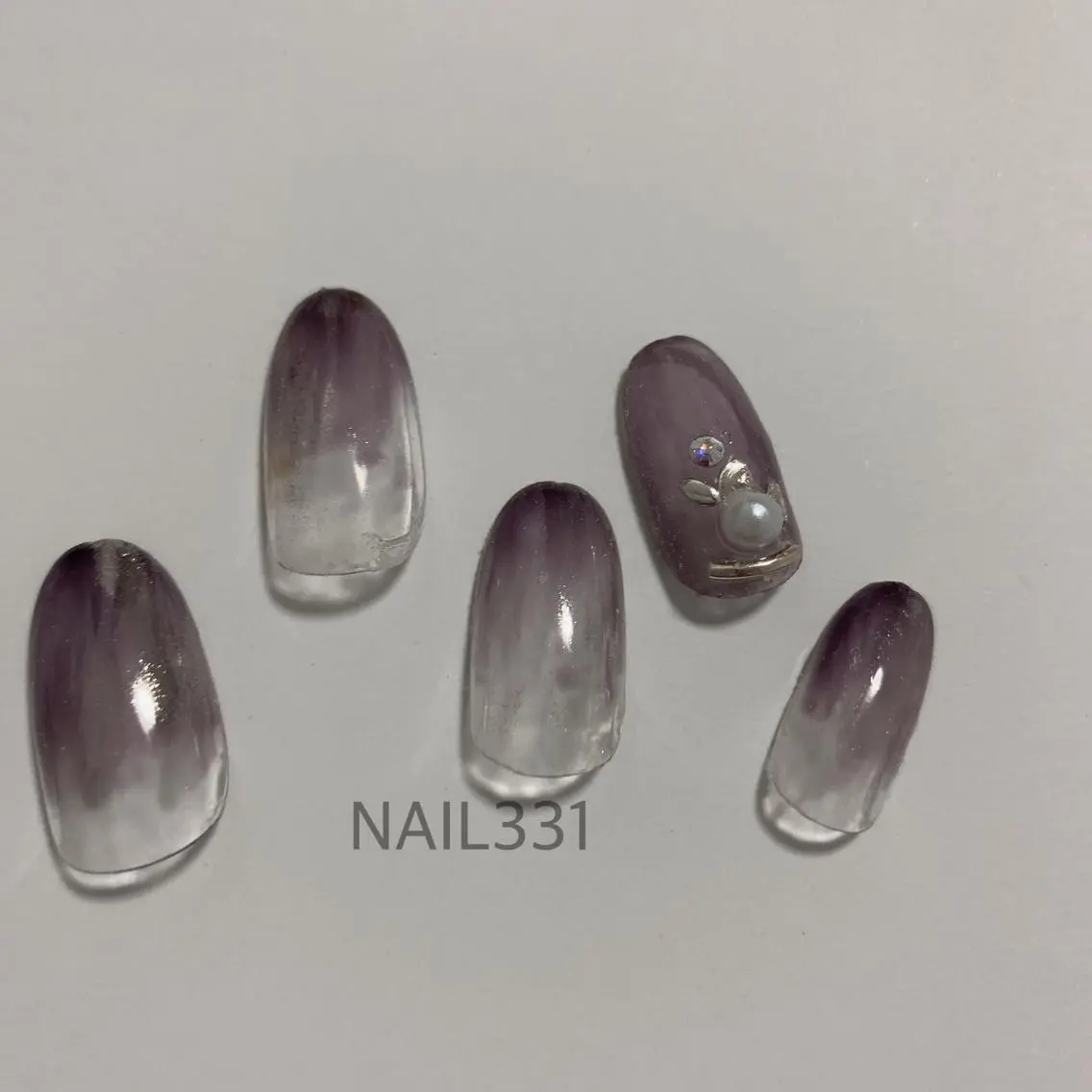 ネイル ニュアンスネイル Nail 331のネイルデザイン