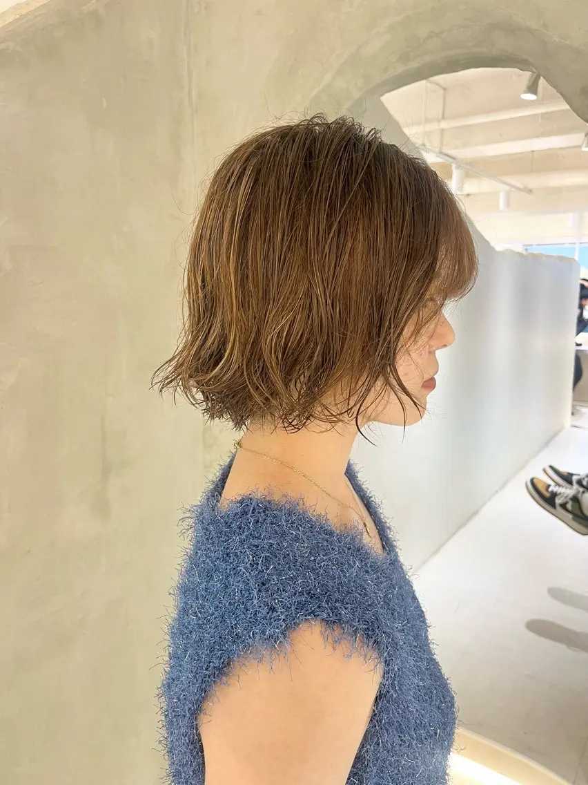 ショート カット 切りっぱなしボブ/ 艶カラー/綾莉のヘアスタイル