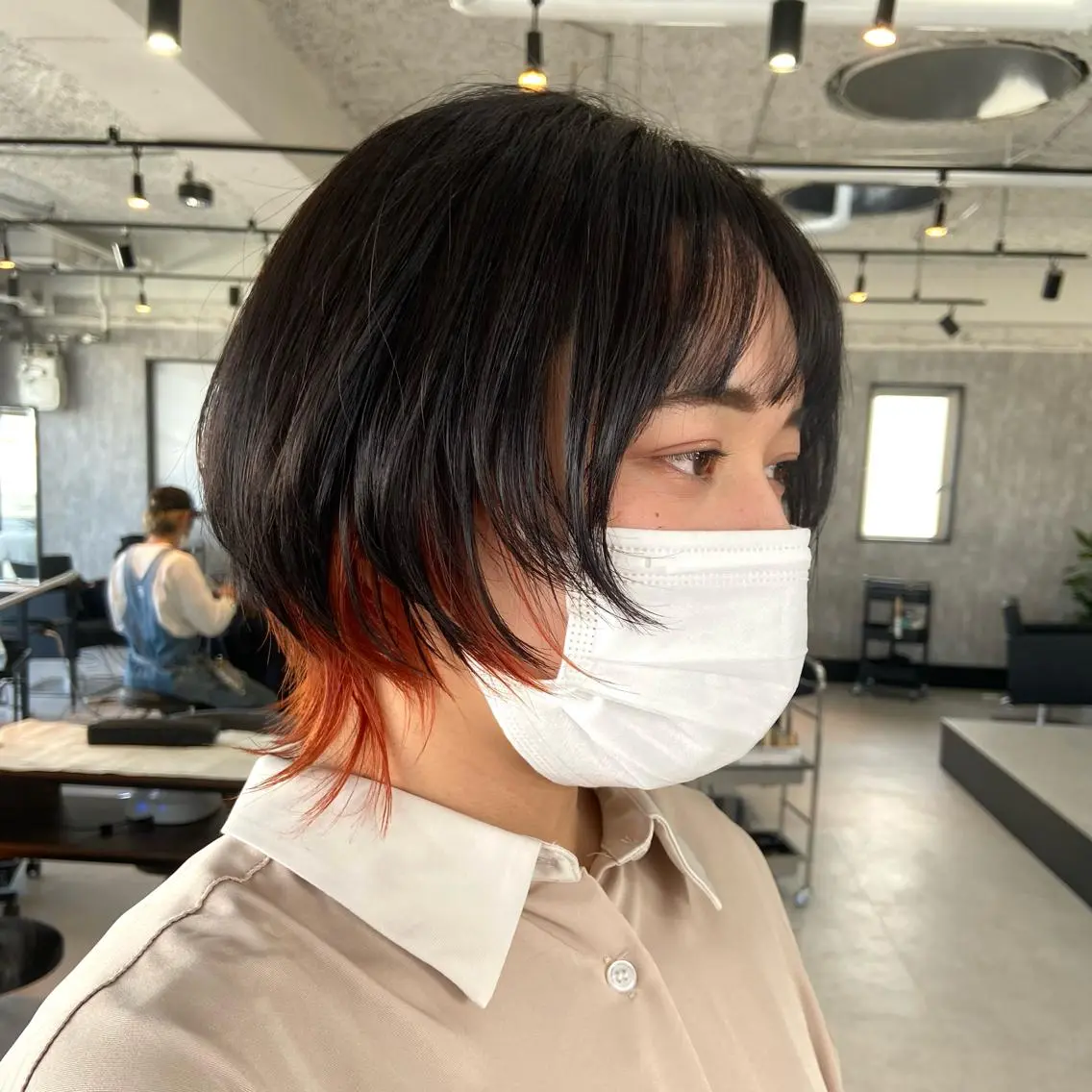 ショート カラー ヘアアレンジ インナーカラー オレンジ TIDEHAIR SHIHOのヘアスタイル
