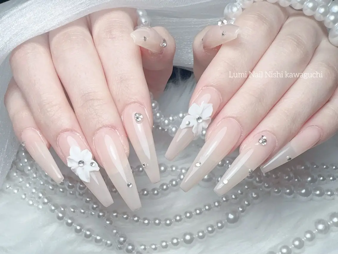 ネイル フットネイル ジェルネイル キラキラネイル オフィスネイル ピンク Lumi Nail Salonのネイルデザイン
