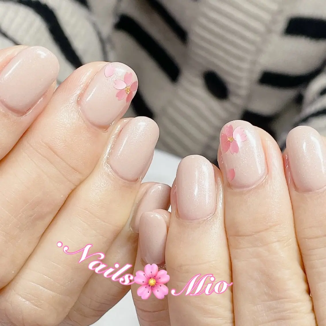 ネイル アートネイル ジェルネイル ワンカラーネイル .Nails Mio 赤羽西ネイルサロンのネイルデザイン