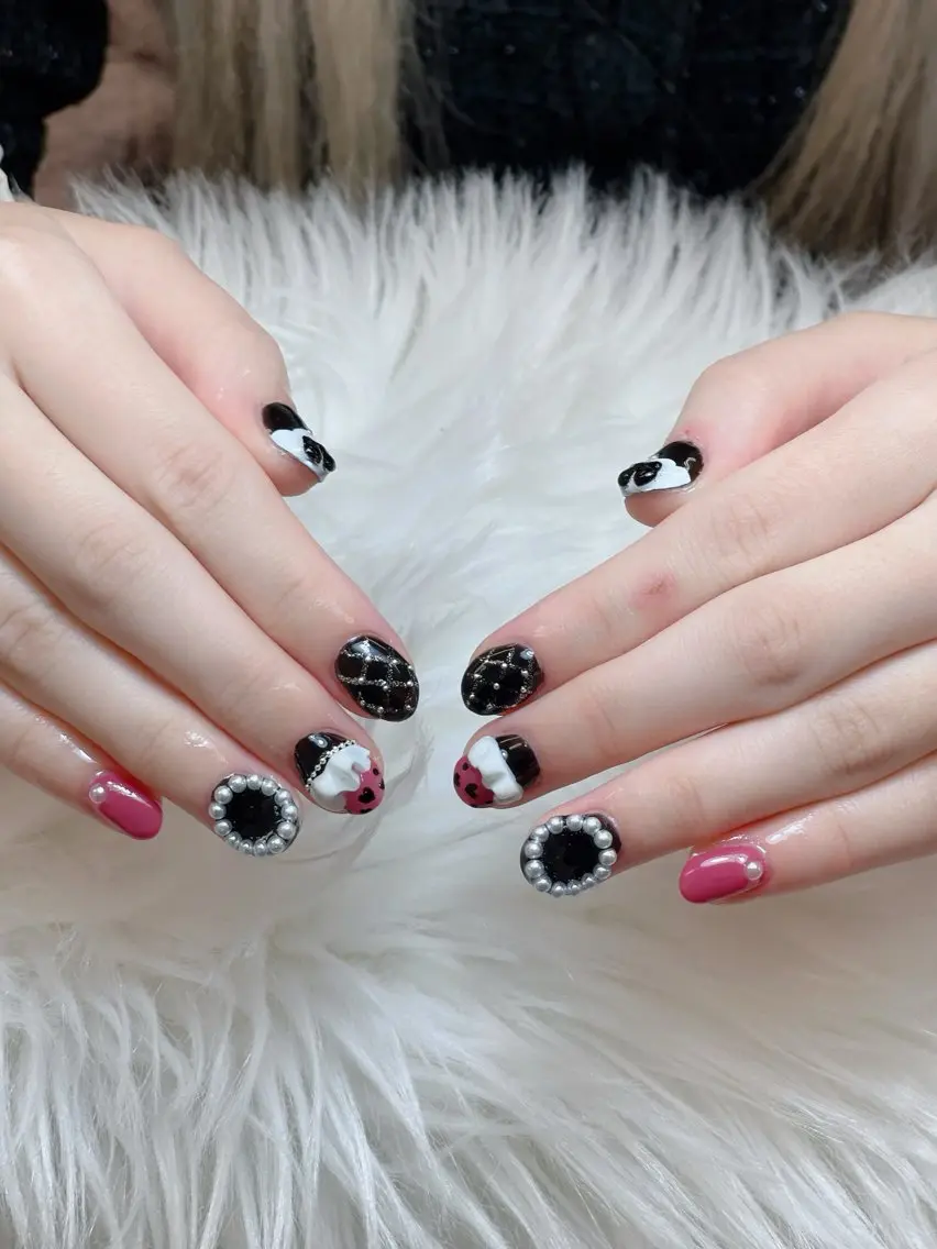 ネイル チークネイル フレンチネイル グラデーション キラキラネイル 韓国ネイル HIKARIHANA NAILのネイルデザイン