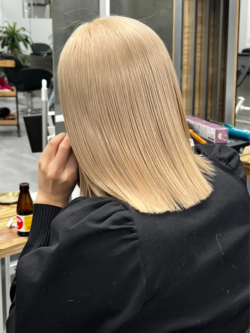 ミディアム カラー ベージュカラー ブロンド ブロンドベージュ ダブルカラー welring hair salonのヘアスタイル