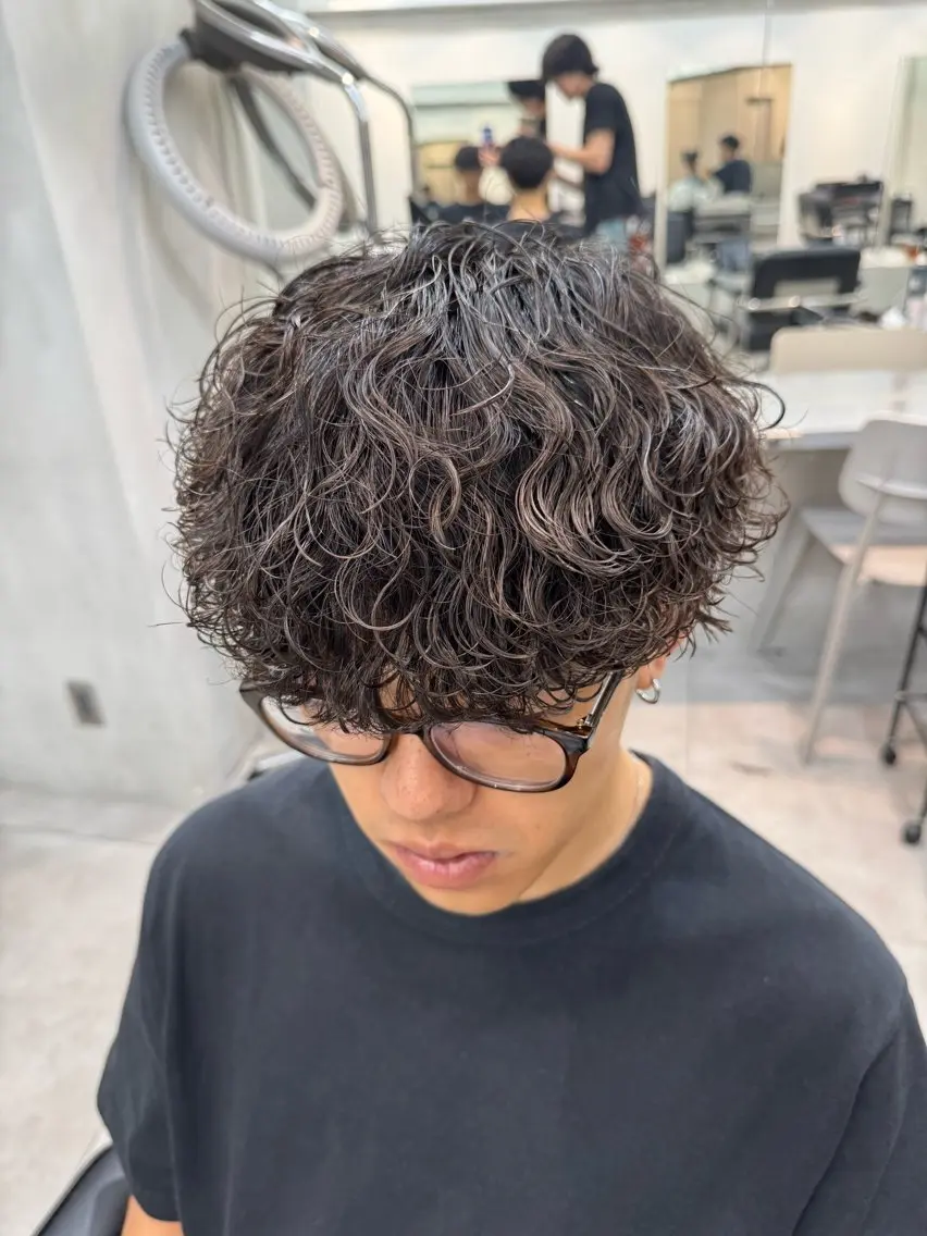 【初回限定クーポン💥】人気No.1  カット＋波巻きスパイラルパーマの写真