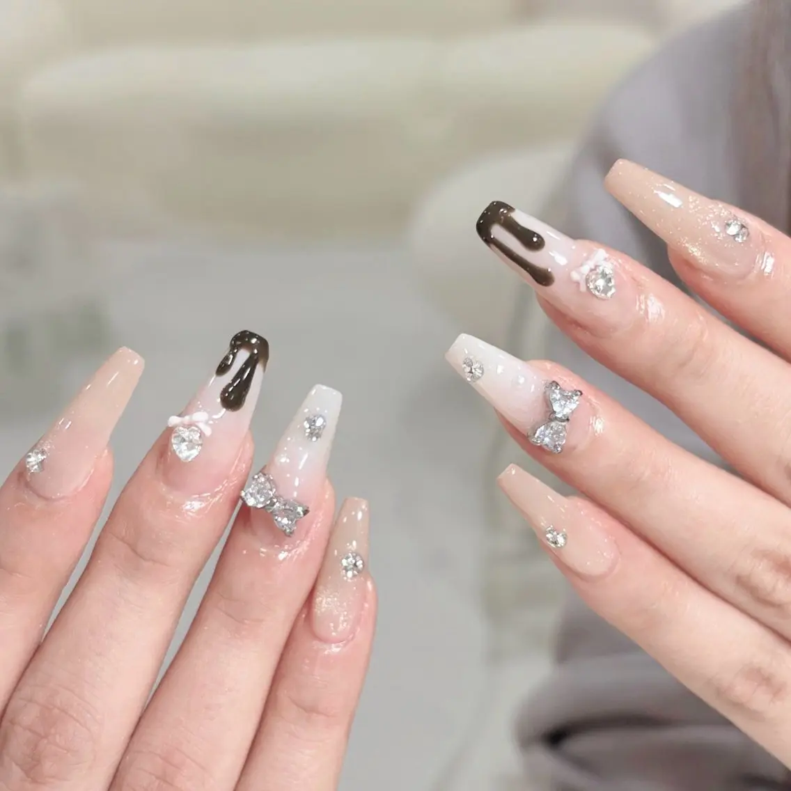 ネイル ガーリー マグネットネイル ハンドネイル FLY Nail Salonのネイルデザイン