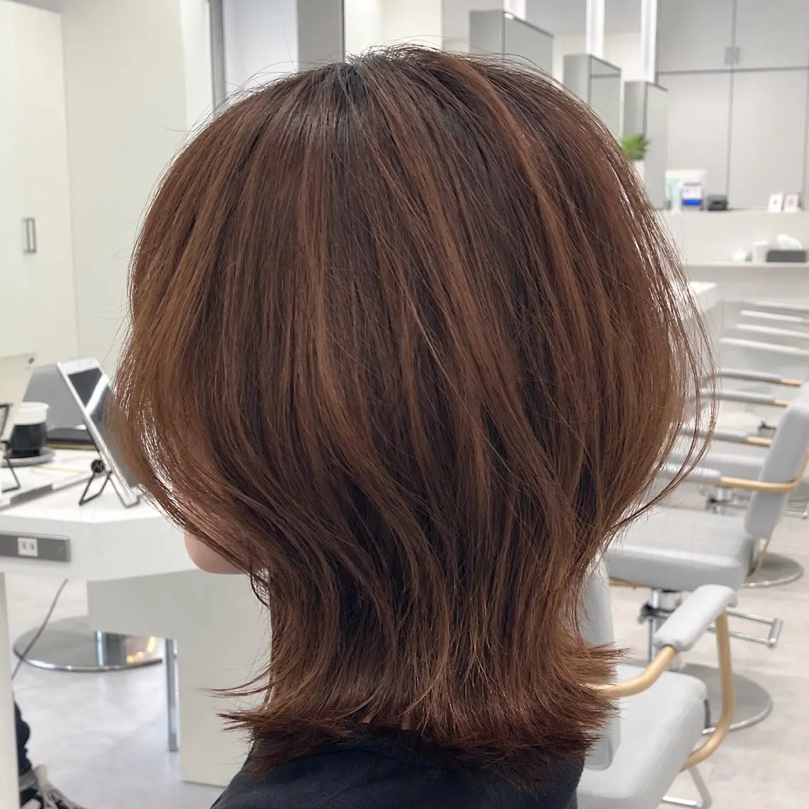 ショート レイヤーカット 外ハネヘア カット レイヤー/ウルフ/デ ザインカラー💎藤原のヘアスタイル