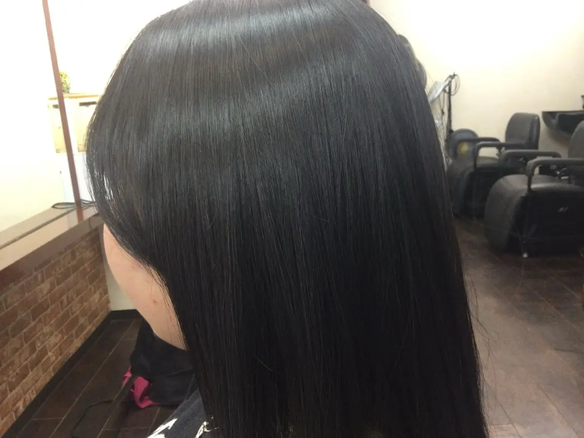 セミロング パーマ 桧山 真のヘアスタイル