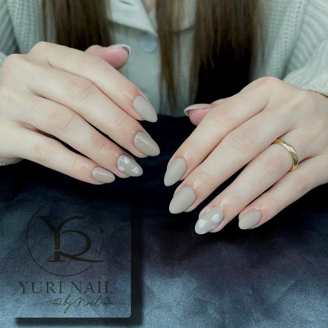 ネイル オーロラネイル ブルー チークネイル フットネイル フレンチネイル ハンドネイル フットネイル ハンドケア YURI Nail NARITAのネイルデザイン