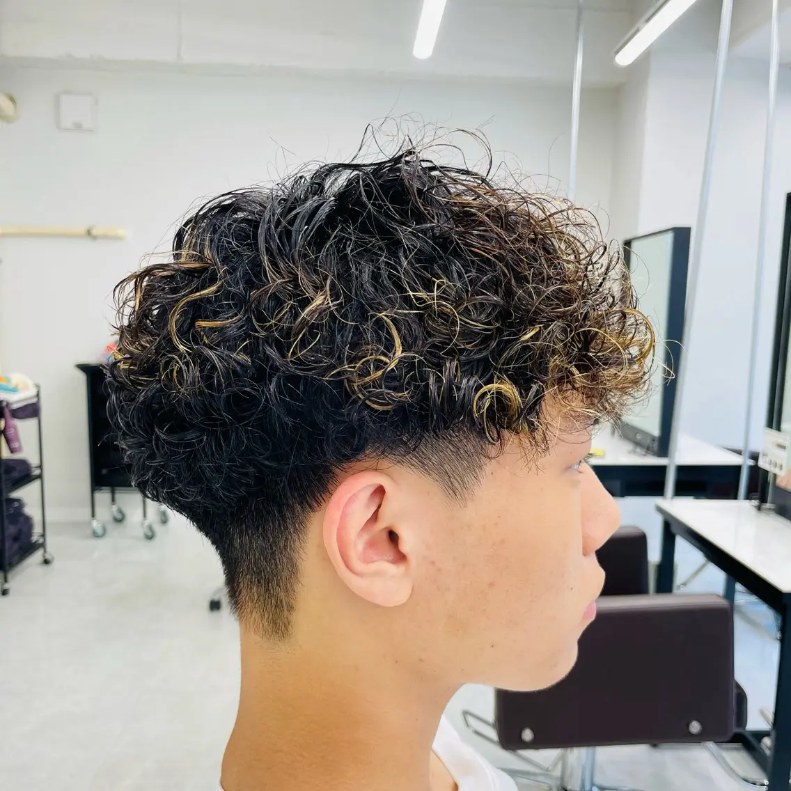 ミディアム パーマ メンズ メンズカット特化✂︎ SHINGO 本厚木のヘアスタイル
