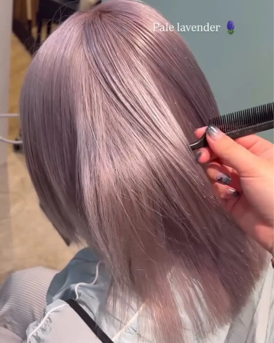セミロング カラー ヘアカラー ハイトーン、カラー 特化⟡.·すわ☁️のヘアスタイル