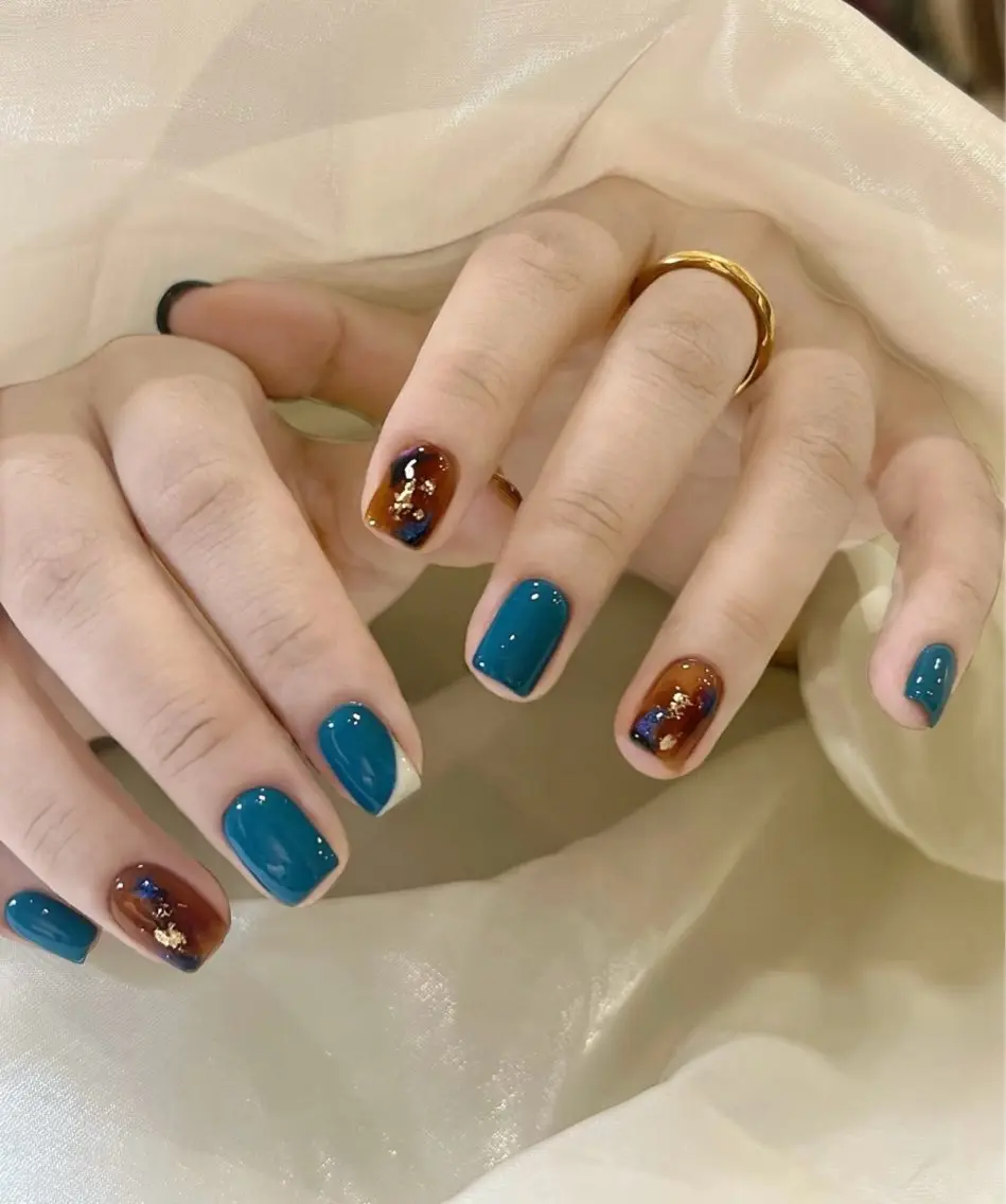 ネイル オーロラネイル ブルー チークネイル フットネイル フレンチネイル ハンドネイル ハンドケア For you. Nail Salonのネイルデザイン