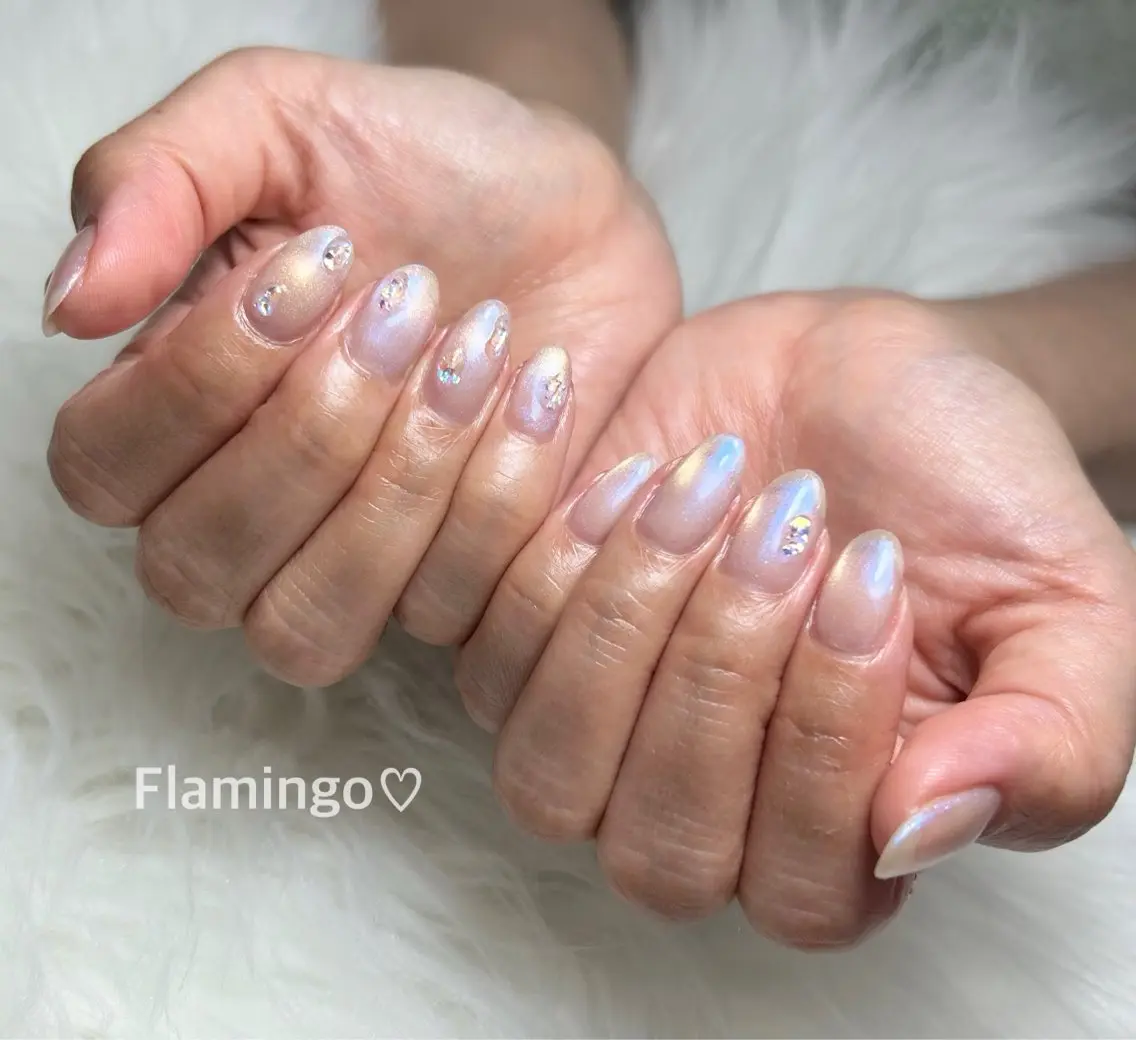ネイル オーロラネイル キラキラネイル マグネットネイル ニュアンスネイル シンプルネイル 大人の手元に自信を♡ 爪に優しい上品ネイルのネイルデザイン