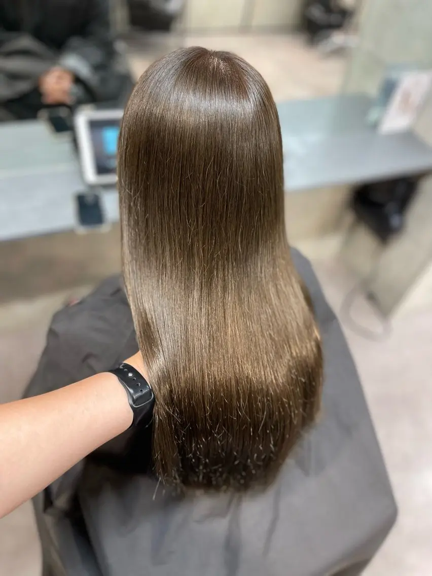 セミロング カラー ブラウンカラー ハイトーンカラー オリーブブラウン カット ヘアカラー 髪質改善/堀江 ケアカラーtoshiのヘアスタイル