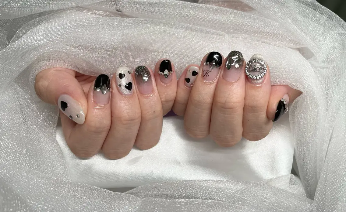 ネイル ハンドネイル Roi〈ロワ〉 Minakoのネイルデザイン