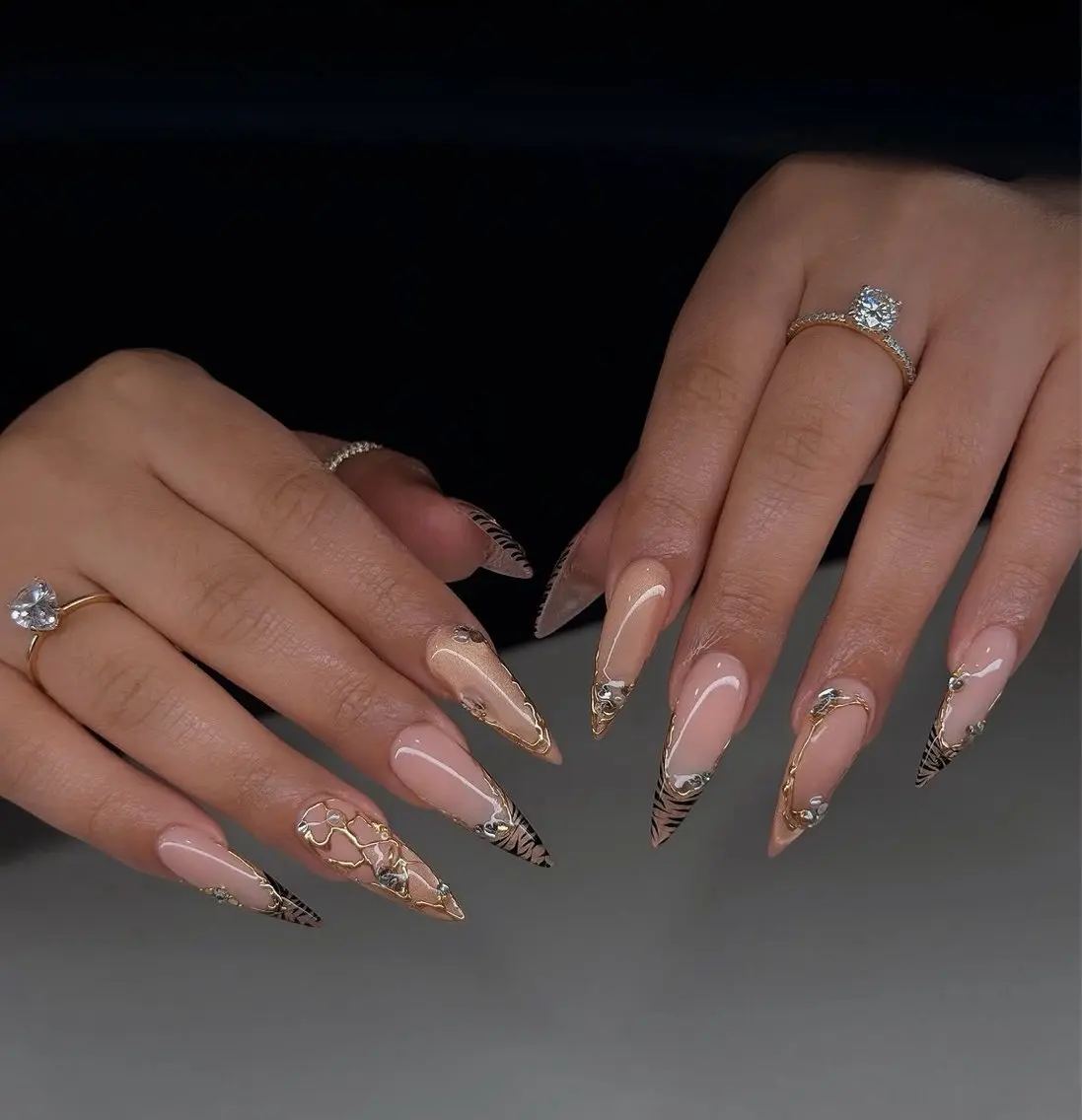 ネイル アートネイル ボルドー フレンチネイル ジェルネイル 氷ネイル・うるうるネイル ハンドネイル Julie NailSalonのネイルデザイン