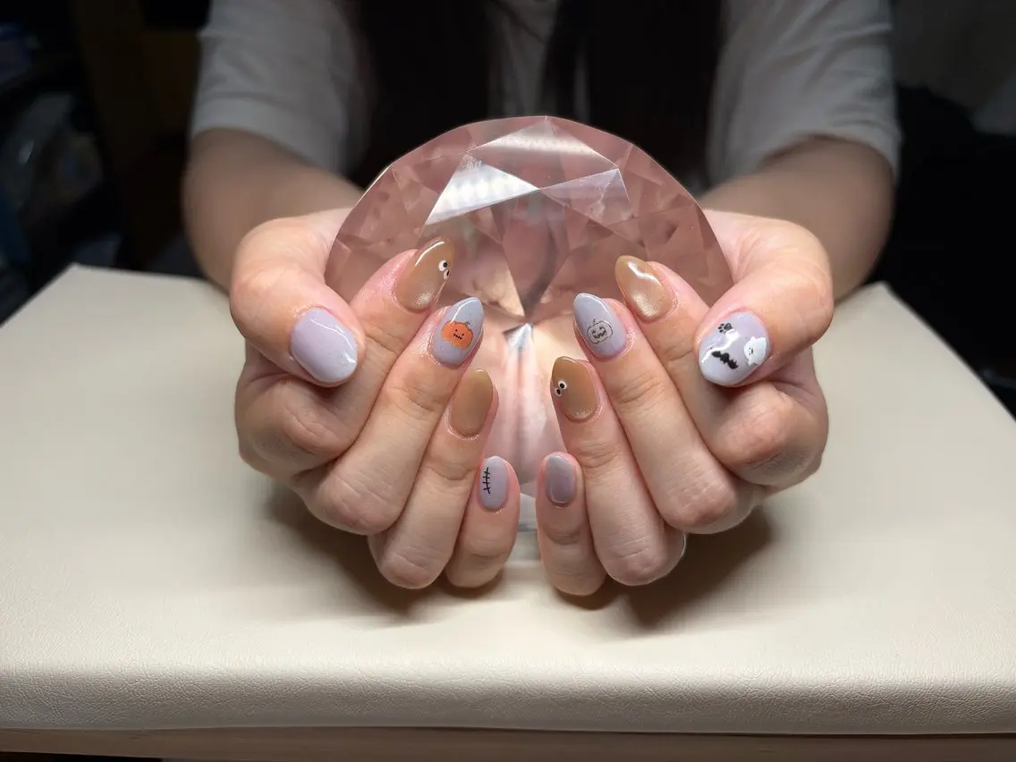 ネイル ハロウィン Rainbow Moonのネイルデザイン
