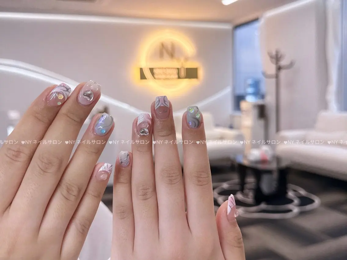 ネイル 長さ出し フットネイル フレンチネイル ジェルネイル ガーリー ハンドネイル NYネイルサロン 千葉中央店のネイルデザイン