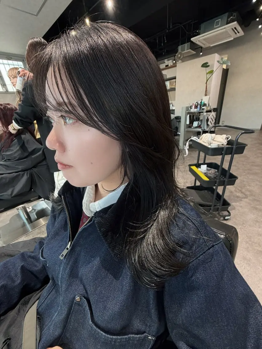 ロング カラー 黒髪 ブルーカラー ブルーブラック 城 慎太郎のヘアスタイル