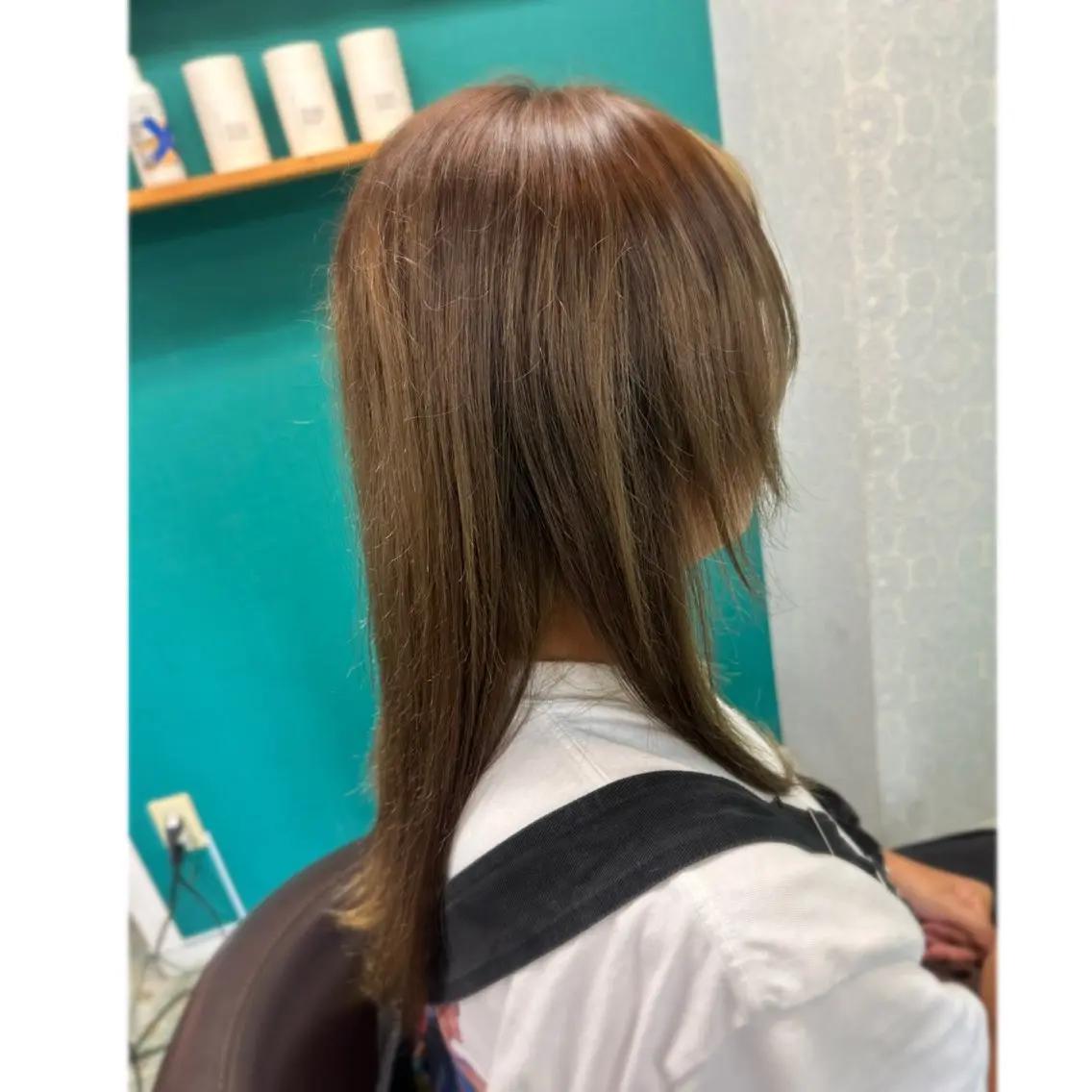 ロング カラー 三原 友美のヘアスタイル
