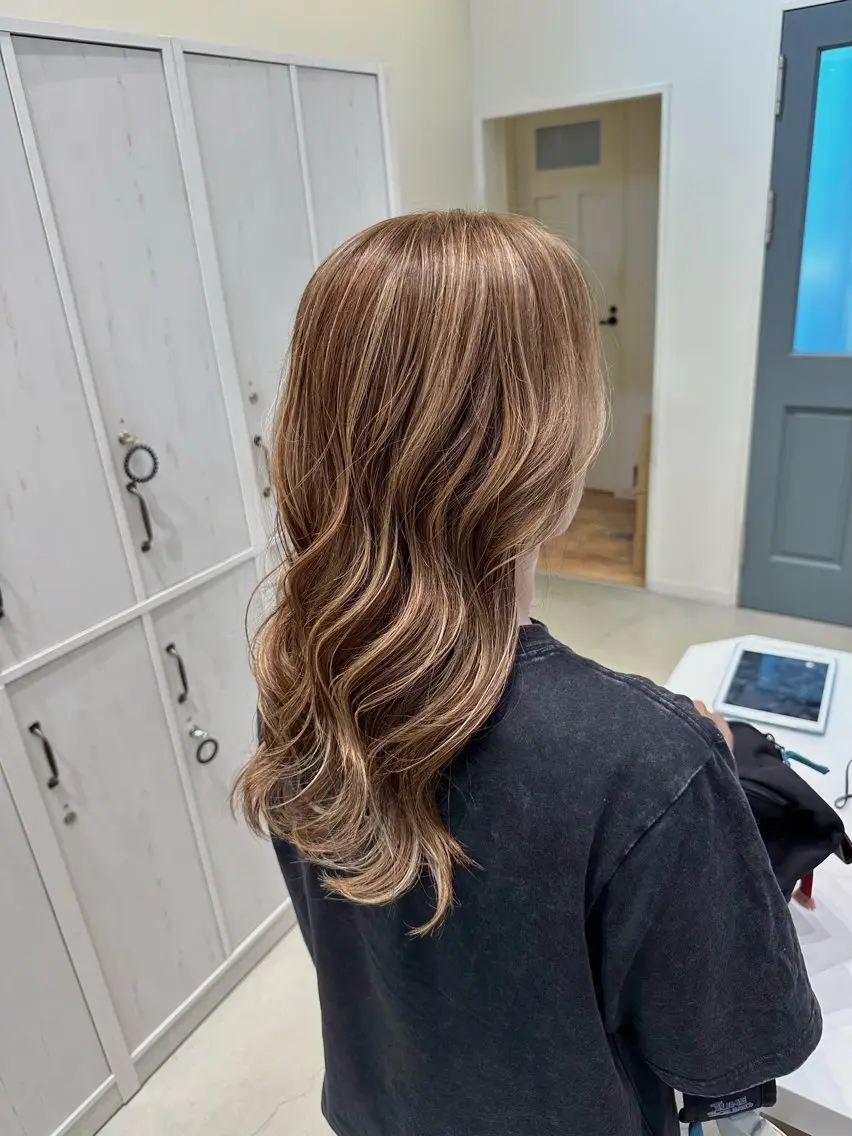 ロング N,SOL / 岩上 新大のヘアスタイル