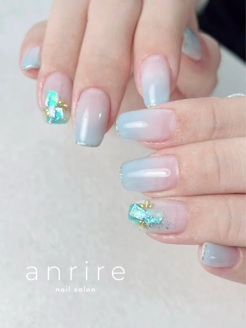 ネイル ブルー ジェルネイル グラデーション キラキラネイル ラメ(グリッター) nailsalon anrireのネイルデザイン