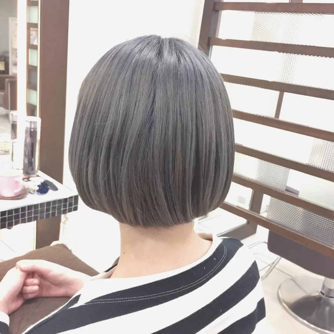 ショート カラー アディクシーカラー 透明感カラー 大平 美沙のヘアスタイル