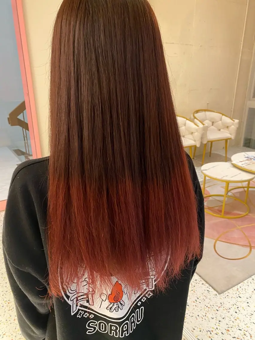 ロング 井出 くるみのヘアスタイル