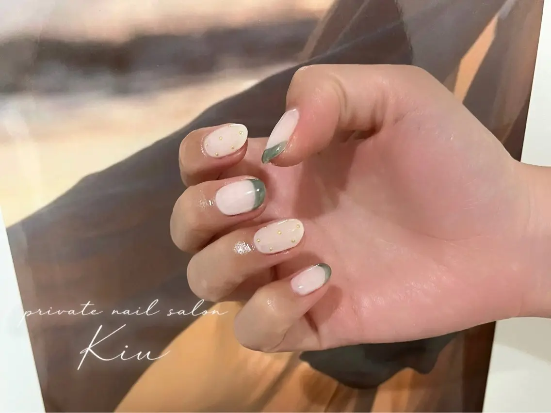 ネイル ジェルネイル ミラーネイル ニュアンスネイル オフィスネイル ショートネイル kiu nailsalonのネイルデザイン