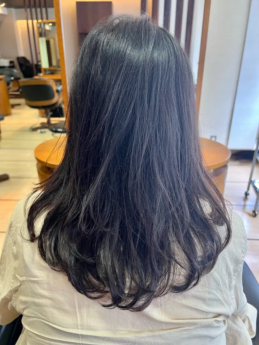 セミロング セミロングパーマ レイヤーカット カット パーマ トリートメント チーフデザイナー 木部のヘアスタイル