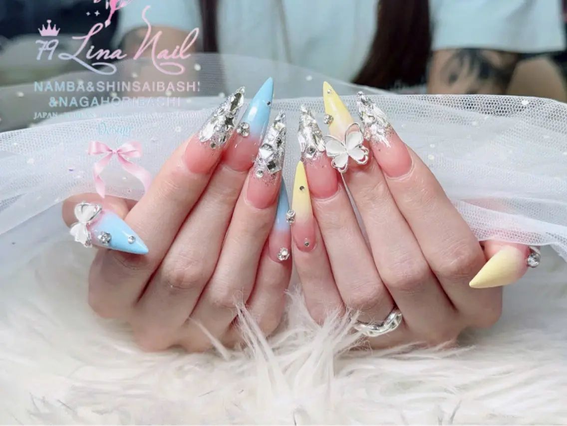 セミロング ハンドネイル Linanail Nambaのネイルデザイン