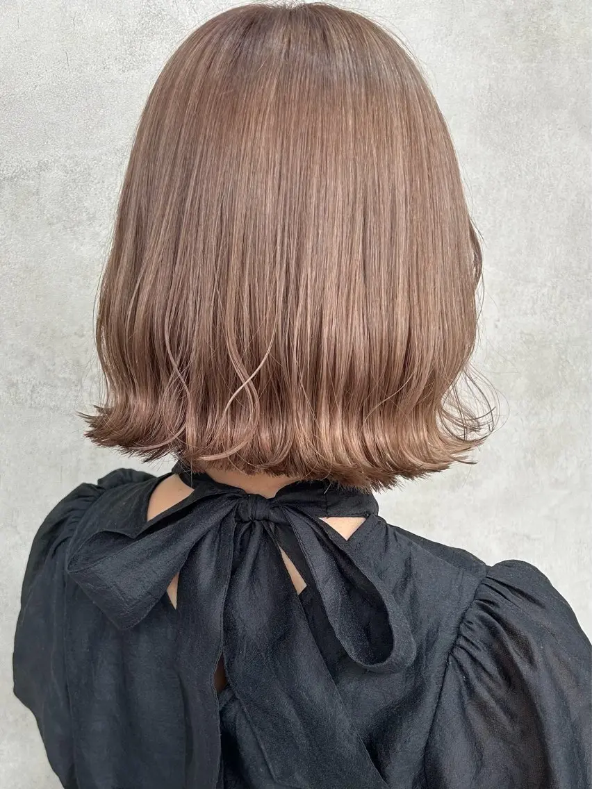 ショート カラー ベージュカラー ブリーチ ミルクティーベージュ 優花/ハイトーン /デザインカラーのヘアスタイル
