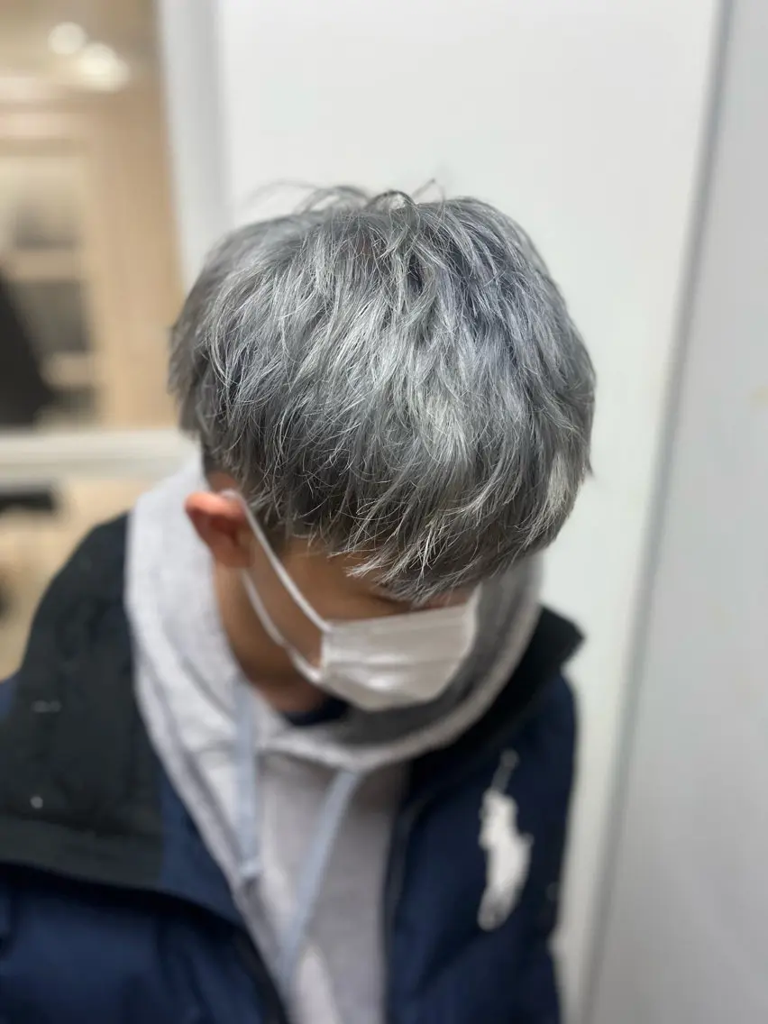 カラー メンズ メンズブリーチ ブリーチ 透明感カラー ダブルカラー 髪質改善 【ただの天才 🎨】のヘアスタイル