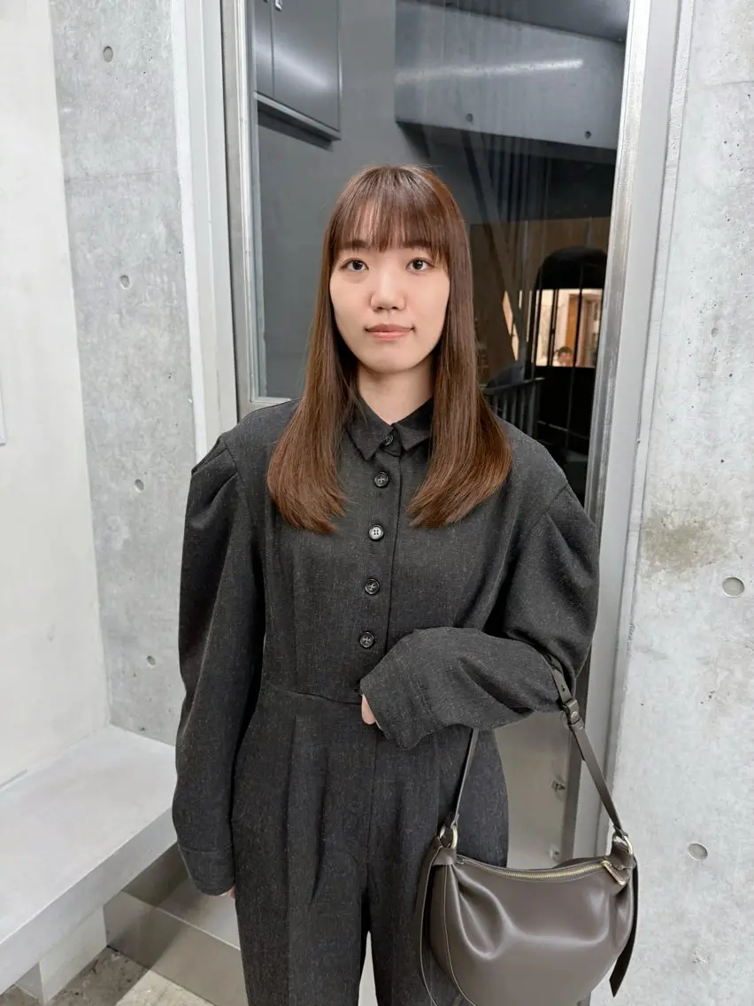 ロング カラー ロングレイヤー アッシュ ベージュカラー ブリーチ 透明感カラー カット ヘアカラー トリートメント 誰より丁寧なカット/ 小林輝/レイヤーのヘアスタイル