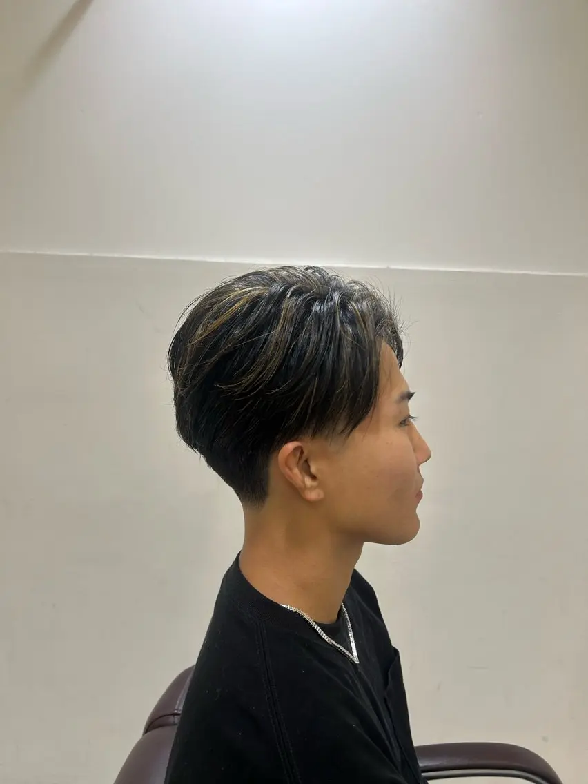 ショート カラー メンズ メンズハイライト ハイライトカラー ハイライト カット ヘアカラー フェード/メンズ パーマ TUMのヘアスタイル