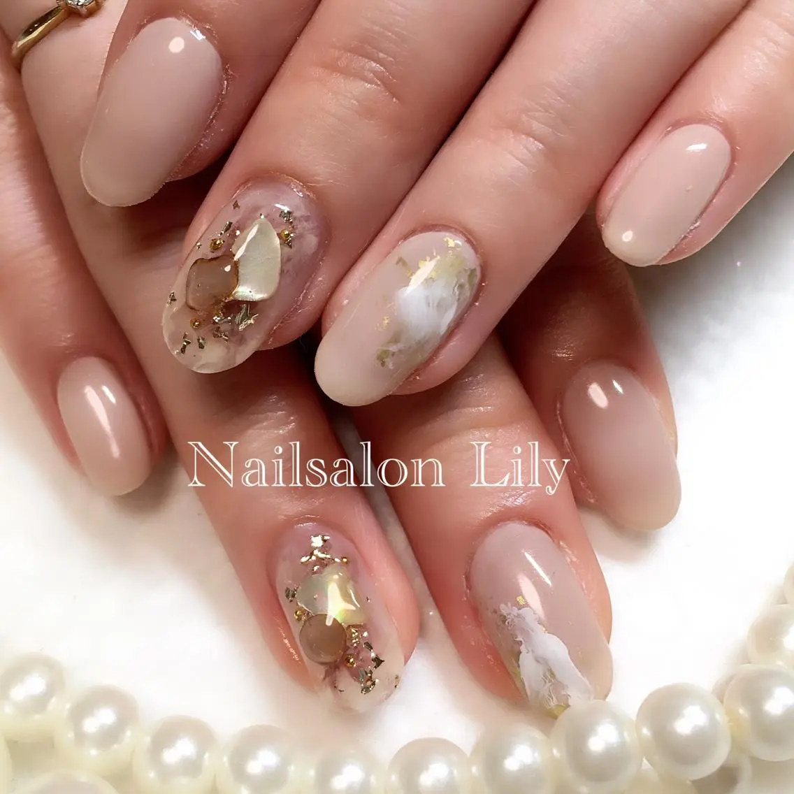 ネイル ニュアンスネイル Lily*nail 🌻Mii🌻のネイルデザイン