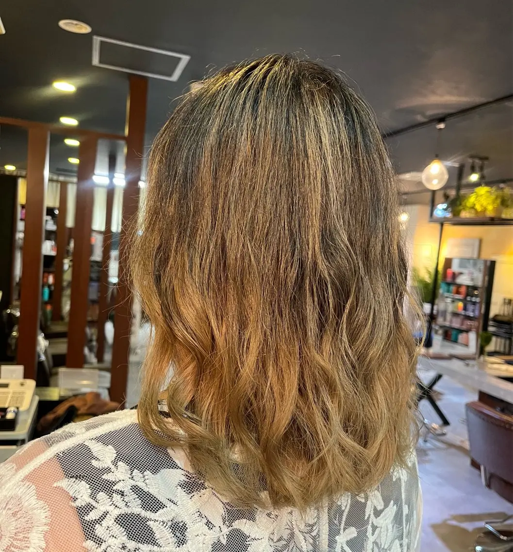 ミディアム レイヤーカット Makino🌷 牧野有花のヘアスタイル
