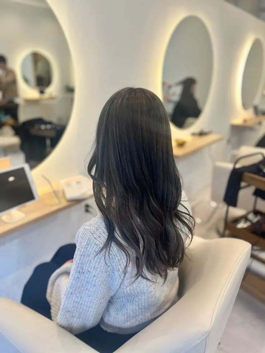 3回来店まで使える💁【ミニモ学割】カット+カラー+超音波トリートメントの写真