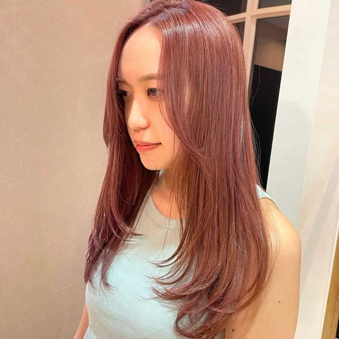 セミロング カラー ブリーチ ダブルカラー ブリーチなしカラー ピンクカラー レイヤーカット カット ヘアカラー トリートメント 顔まわり🥨レイヤー /透明感/水口舞奈のヘアスタイル